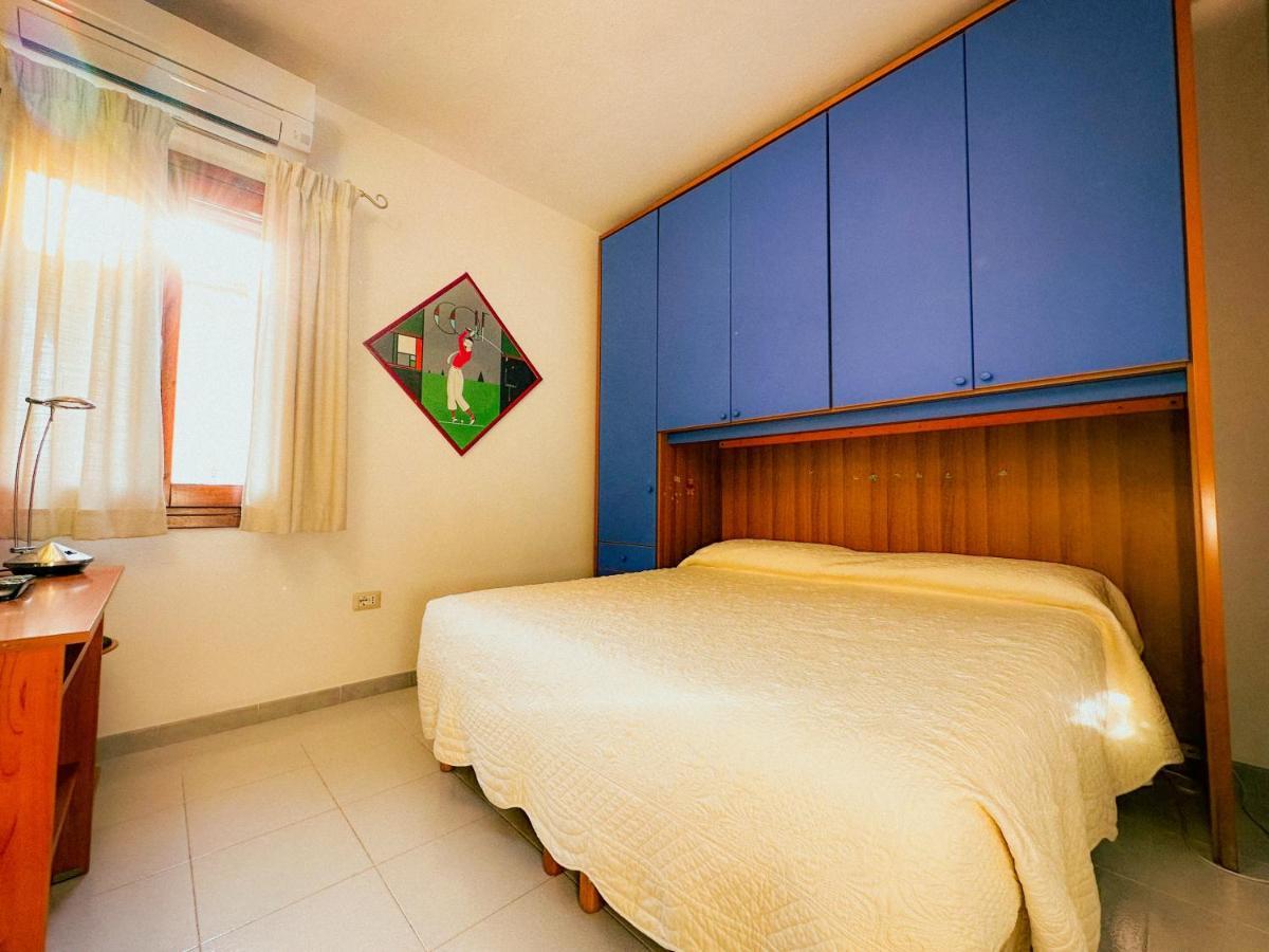 Appartamento Vicino Al Centro Di Olbia Luaran gambar